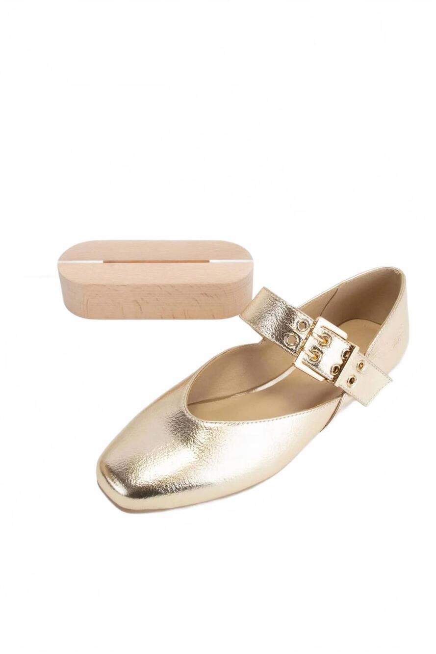 NEW CCOCCI women's seabert flats in gold